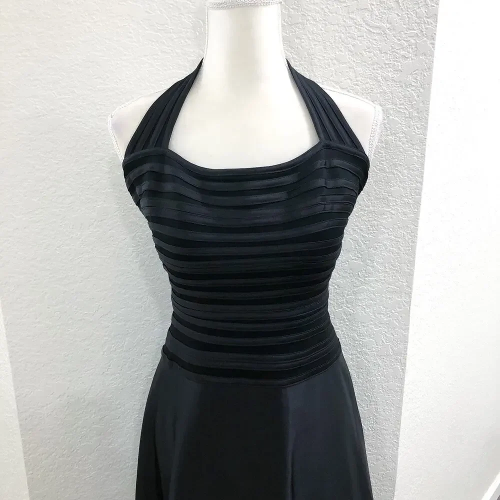 Tadashi Shoji Black Halterneck Long Gown Dress - Picture 4 of 11
